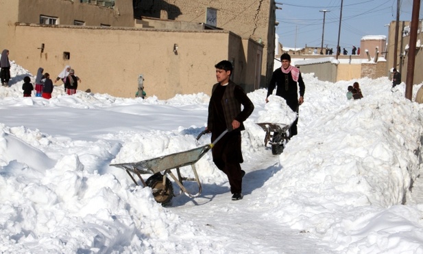 Afganistan: Co najmniej 108 śmiertelnych ofiar burz śnieżnych