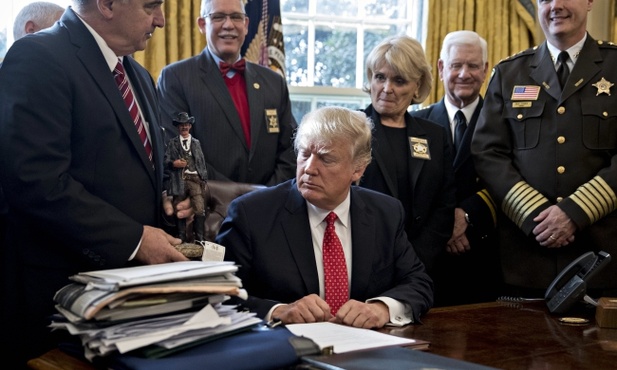 Legalność dekretu Trumpa