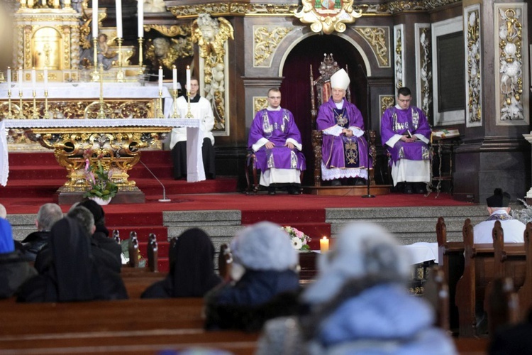 Uroczystości pogrzebowe ks. Andrzeja Szylera