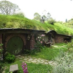 Hobbiton Movie Set - wioska hobbitów w Nowej Zelandii