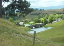 Hobbiton Movie Set - wioska hobbitów w Nowej Zelandii