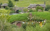 Hobbiton Movie Set - wioska hobbitów w Nowej Zelandii