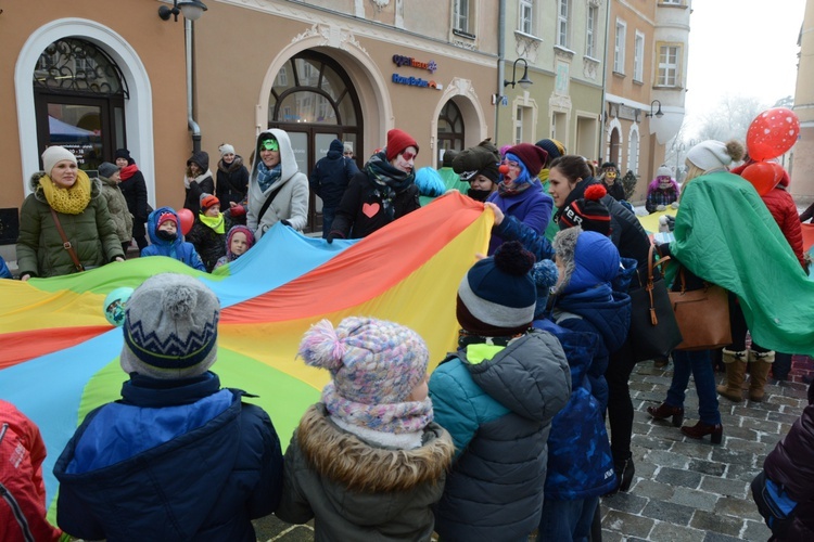 Walentynkowy korowód Fundacji "Dom"