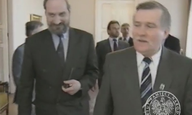 Nagranie sprzed lat. Wałęsa: "Ale ja proszę o teczkę swoją"