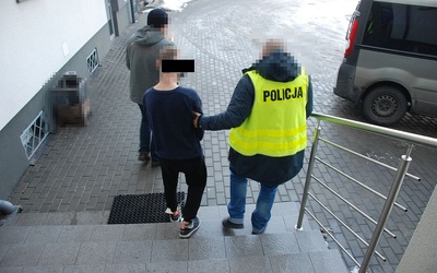 Skatowali księdza. Są już w rękach policji