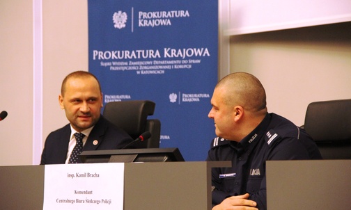 CBŚP z Katowic rozbiło międzynarodową grupę handlarzy bronią