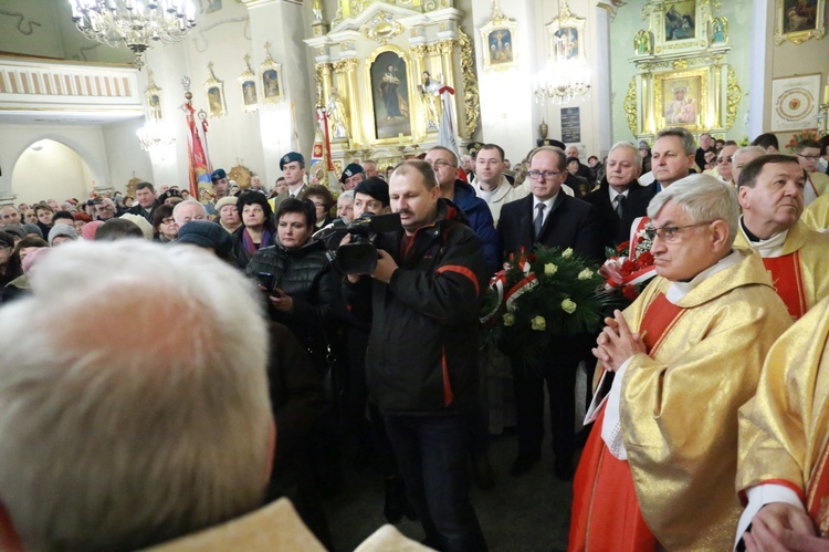 Tablica ks. Stanisława Fiołka