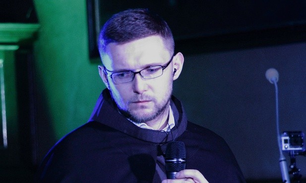 Molowa bolesna, gospelowa chwalebna