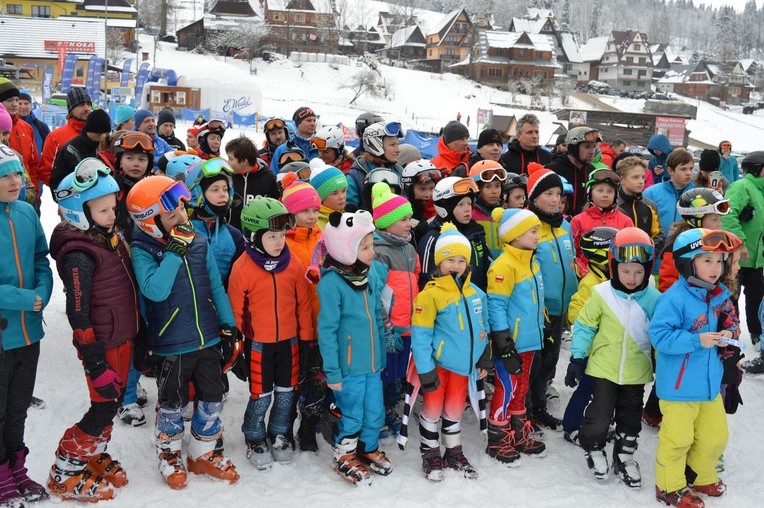 Zjazd na nartach z celem charytatywnym 