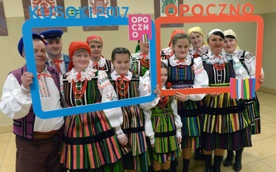 Znakiem rozpoznawczym regionu opoczyńskiego nieodmiennie jest żywy folklor