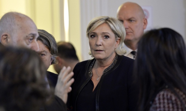 Francja: Policja przeszukuje centralę Frontu Narodowego