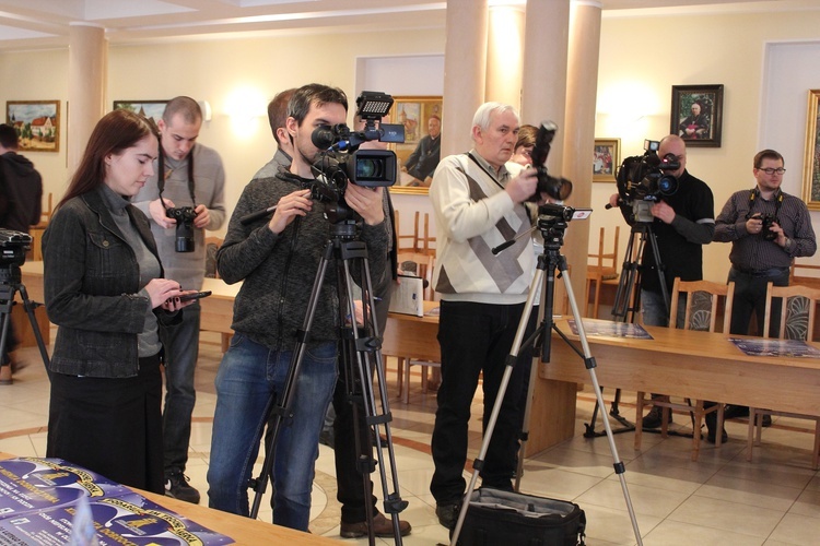 Konferencja przed Wentą Dobroczynną AK