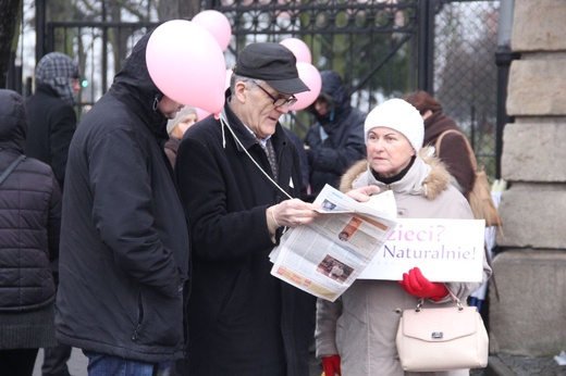 Protest przeciwko programowi in vitro