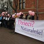 Protest przeciwko programowi in vitro