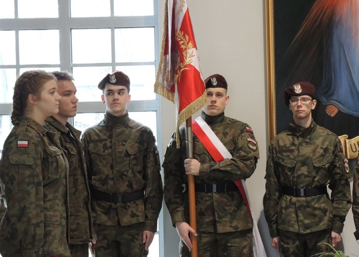 Tablica pamięci AK w kościele garnizonowym