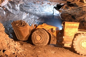 Silny wstrząs w kopalni KGHM. Dwóch górników zasypanych