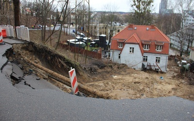 Osunięta skarpa przy ul. Sienkiewicza