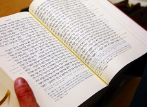 Czytając w piśmie Boga
