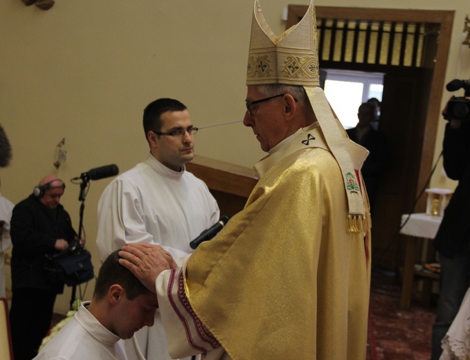 Święcenia diakonatu w kościele Podwyższenia Krzyża i św. Herberta w Katowicach, 25 lutego 2017.