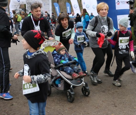 Niektórzy biegli całymi rodzinami.