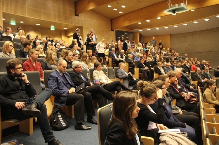 Konferencja z okazji Dnia Chorego