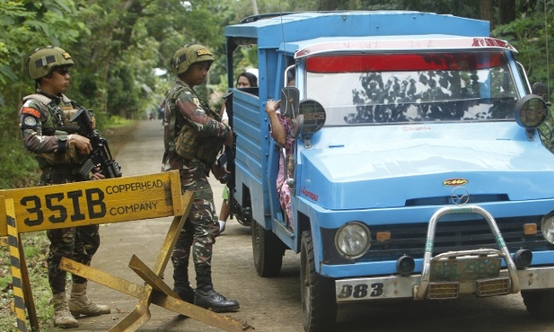 Władze Filipin potwierdzą, że islamiści ścięli niemieckiego zakładnika