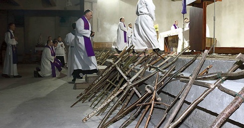 ▲	W Elblągu EDK rozpocznie się Mszą św. o godz. 20 w kościele  św. Brata Alberta (ul. Częstochowska 28). Eucharystii przewodniczyć będzie bp Jacek Jezierski. 