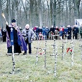 ▲	W obchodach brali udział okoliczni mieszkańcy, kibice sportowi i delegacje.