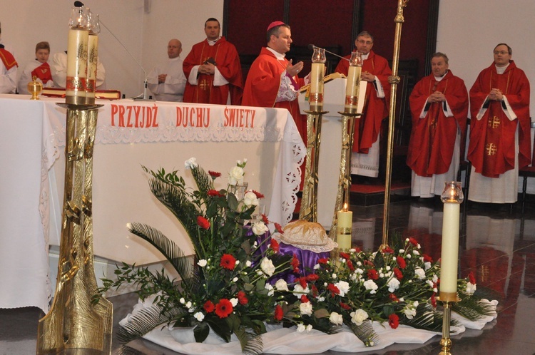 Bierzmowanie w par. Ducha Świętego w Mielcu