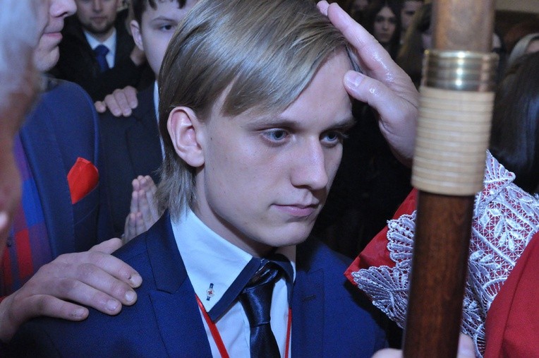 Bierzmowanie w kościele MBNP w Mielcu