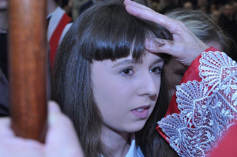 Bierzmowanie w kościele MBNP w Mielcu