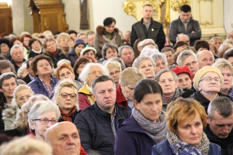 Czciciele o. Pio w Nowym Sączu