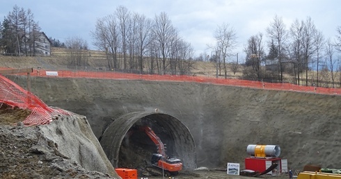 Drążą tunel na nową zakopiankę