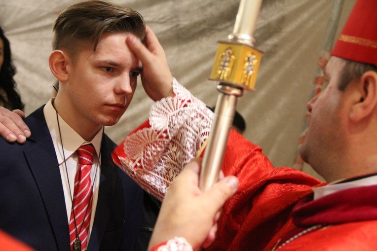 Bierzmowanie w bazylice św. Mateusza w Mielcu