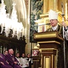 – Niech nasze serce bije mocniej na myśl o tym przedziwnym narzędziu, poprzez które Bóg okazał, jak bardzo nas kocha – apeluje metropolita krakowski.
