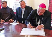 Podpis pod deklaracją składa bp Zbigniew Kiernikowski.