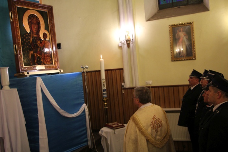 Powitanie ikony MB Częstochowskiej w Kozłowie Biskupim