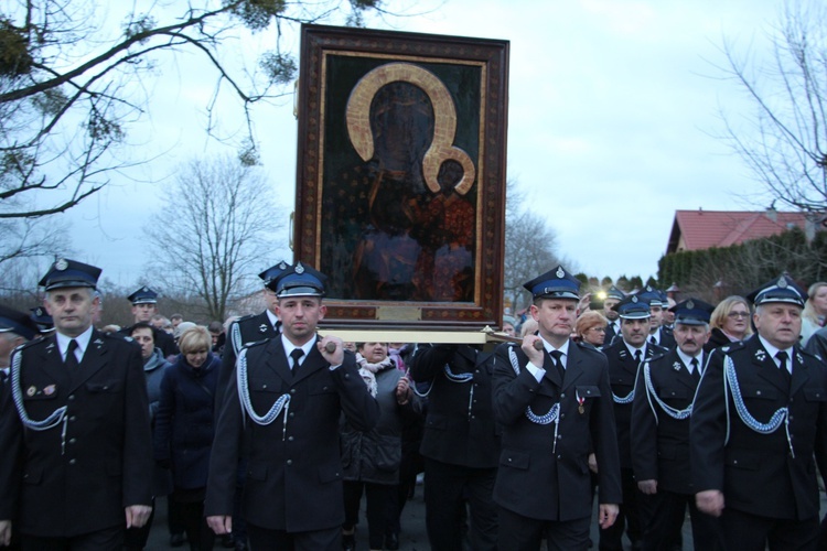 Powitanie ikony MB Częstochowskiej w Kozłowie Biskupim