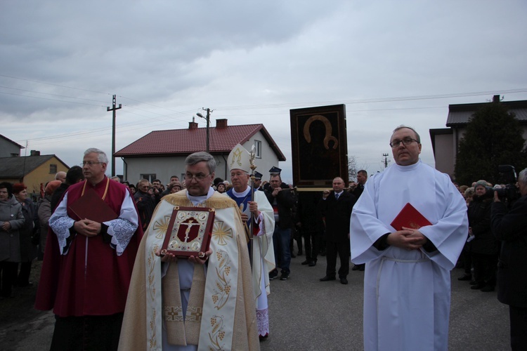 Powitanie ikony MB Częstochowskiej w Kozłowie Biskupim