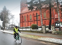 Mężczyzna nie wyobraża sobie życia bez ruchu. Przyznaje, że choroba, która przykułaby go  do łóżka, byłaby dla niego wyzwaniem. Wolałby do wieczności wjechać rowerem.
