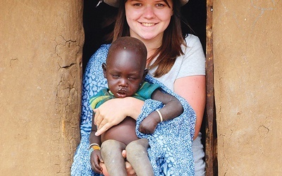 Monika Jamer z kenijskim dzieckiem