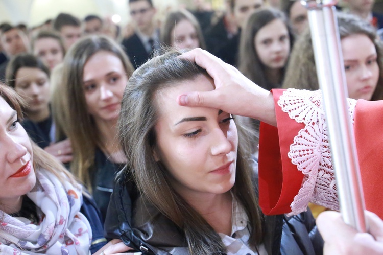 Bierzmowanie w par. św. Jadwigi w Dębicy