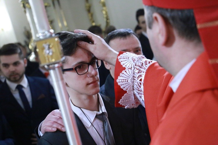 Bierzmowanie w par. św. Jadwigi w Dębicy