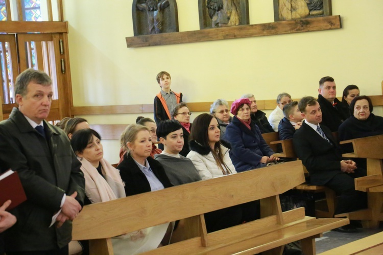 Bierzmowanie w par. Świętego Krzyża i MB Bolesnej w Dębicy
