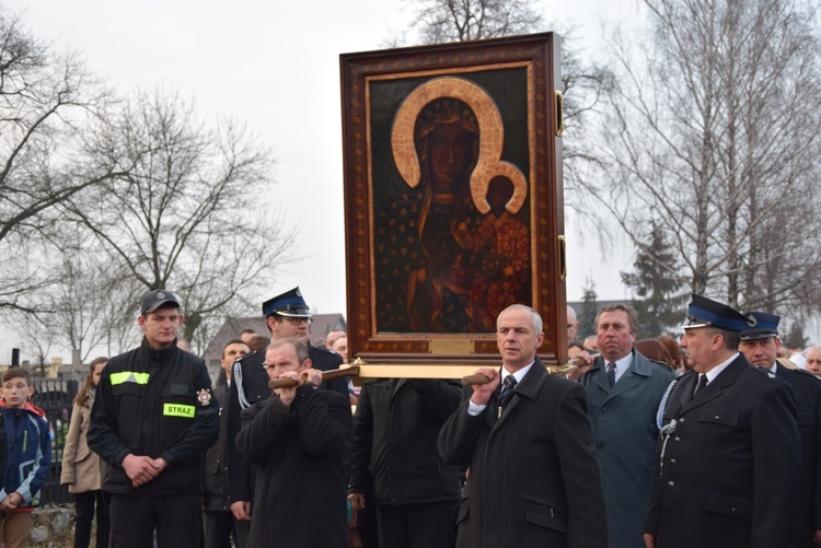 Powitanie ikony MB Częstochowskiej w Kurdwanowie