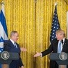 Donald Trump w pierwszej kolejności przyjął premiera Izraela Benjamina Netanjahu.