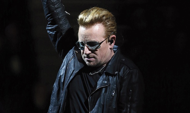 Lider zespołu U2, Bono, śpiewa teksty, które od ponad 40 lat poruszają słuchaczy.