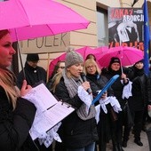 Antykościelna manifestacja feministek