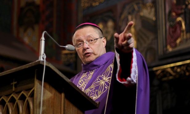 Głodni nowych kapłanów