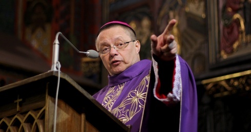 Głodni nowych kapłanów